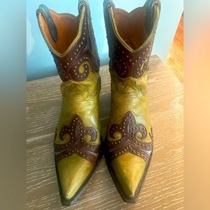 Old Gringo cowboy boots
